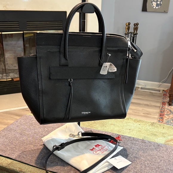 Coach Bleecker Riley Carryall handbag in black Saffiano leather - Picture 2 of 7